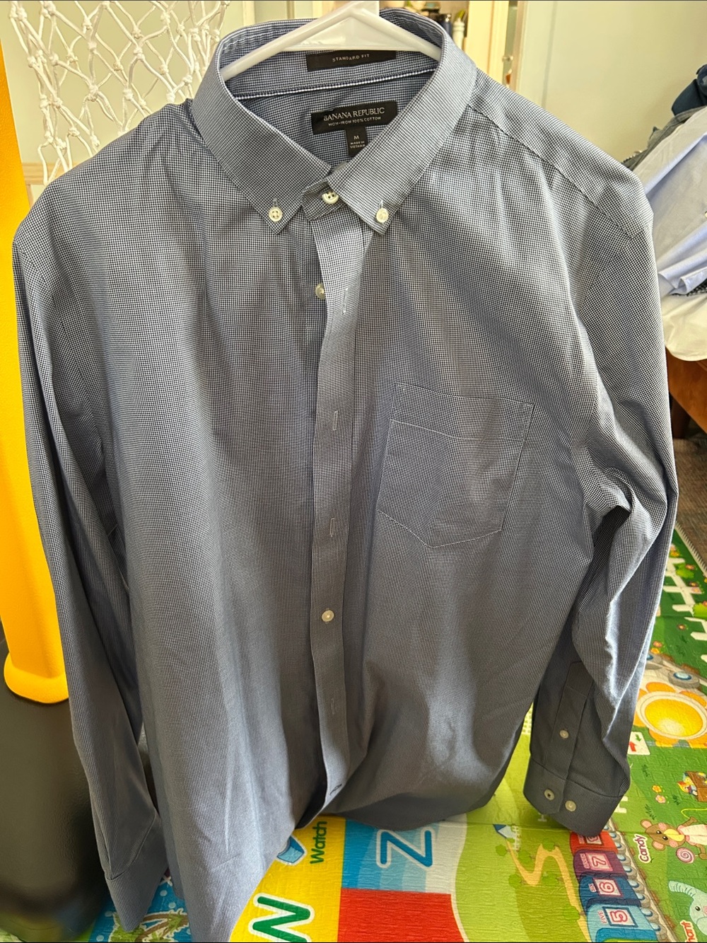 Banana Republic Men's Light Blue Micro-Pattern Button-Down Shirt